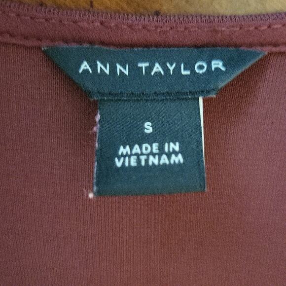 Ann Taylor Red Blouse with Cuffed Long Sleeves Size S Lightweight - Picture 4 of 12